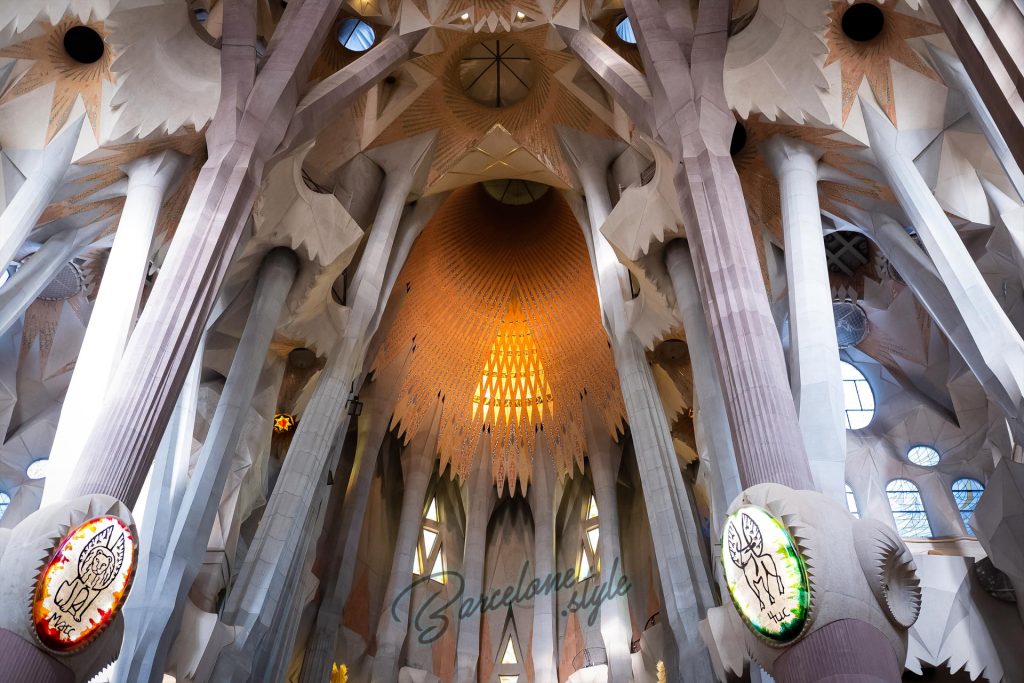 Croisée du Transept et voûte centrale de l'abside - Sagrada Familia