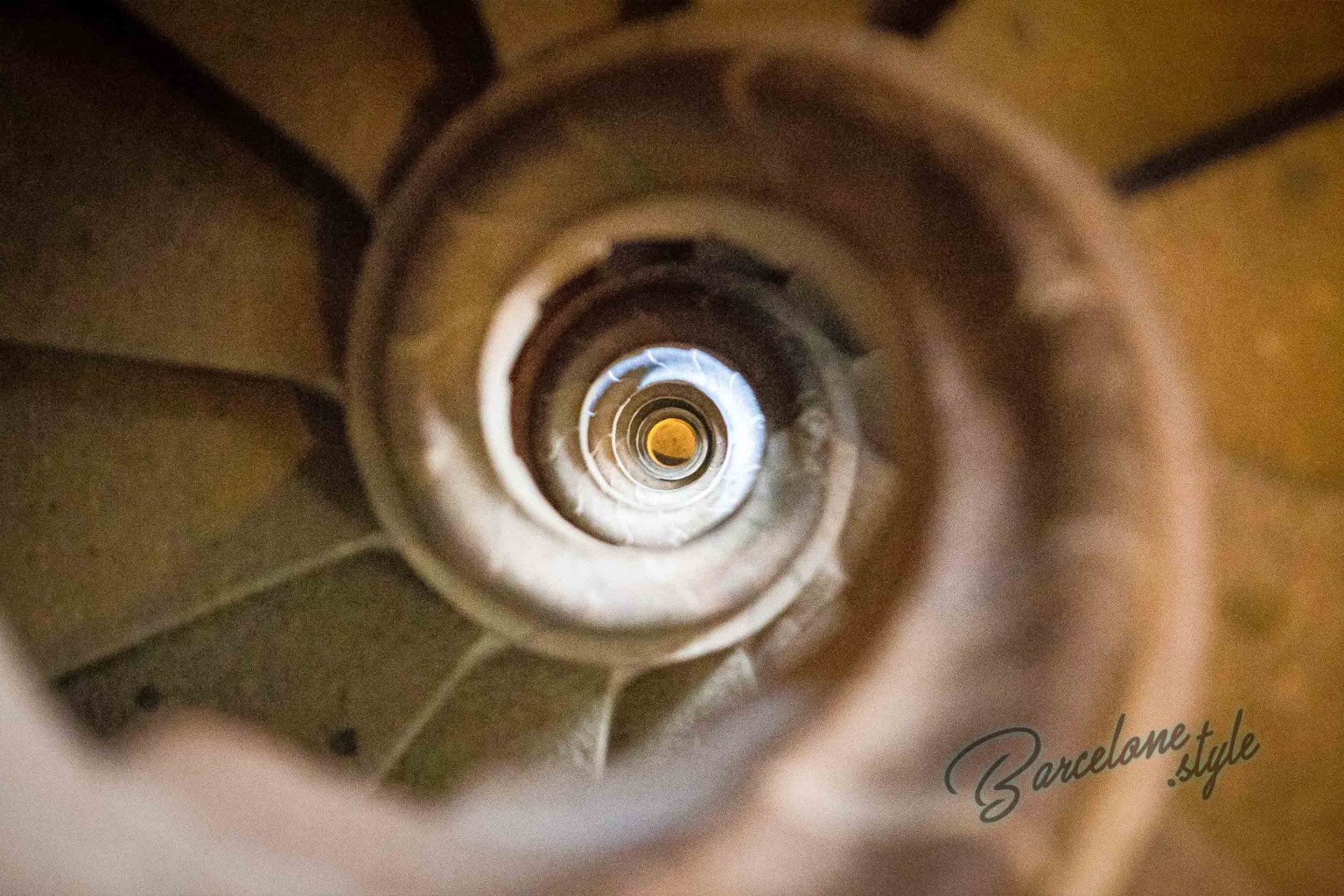 L'intérieur de la Sagrada Familia : photos et informations